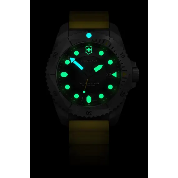 VICTORINOX Dive Pro Quartz Titanium 241992, image 6