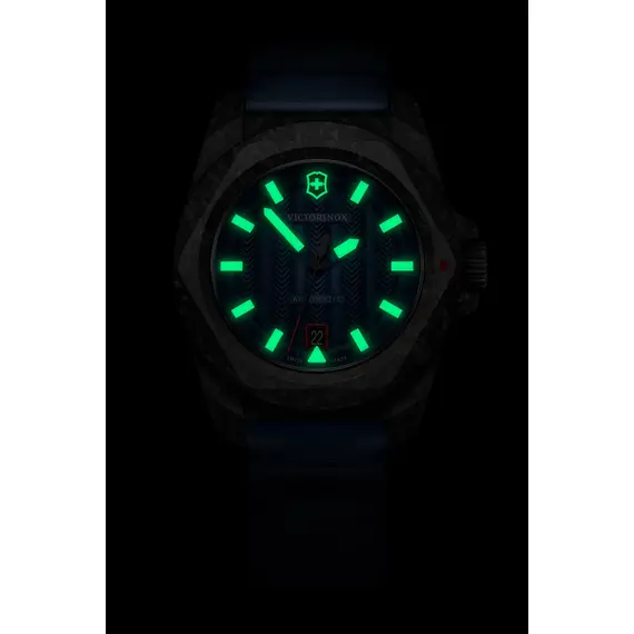 VICTORINOX I.N.O.X. Carbon Automatic 242022.1, image 5
